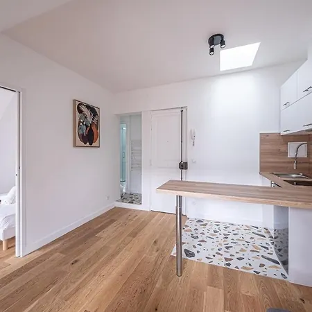 Studio Arc De Triomphe Champs Elysees Apartment Paris